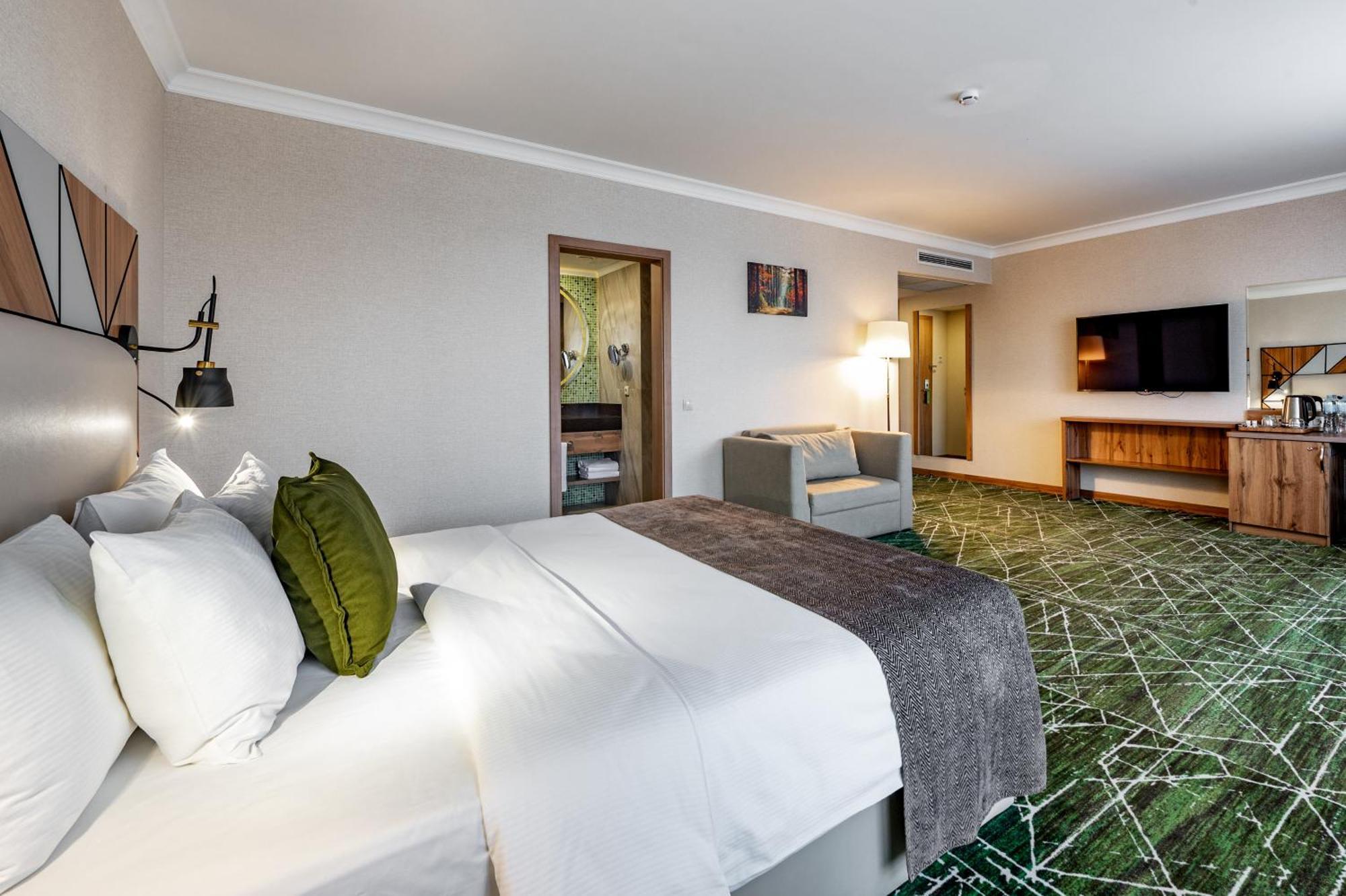מלון Wyndham Garden Burabay מראה חיצוני תמונה