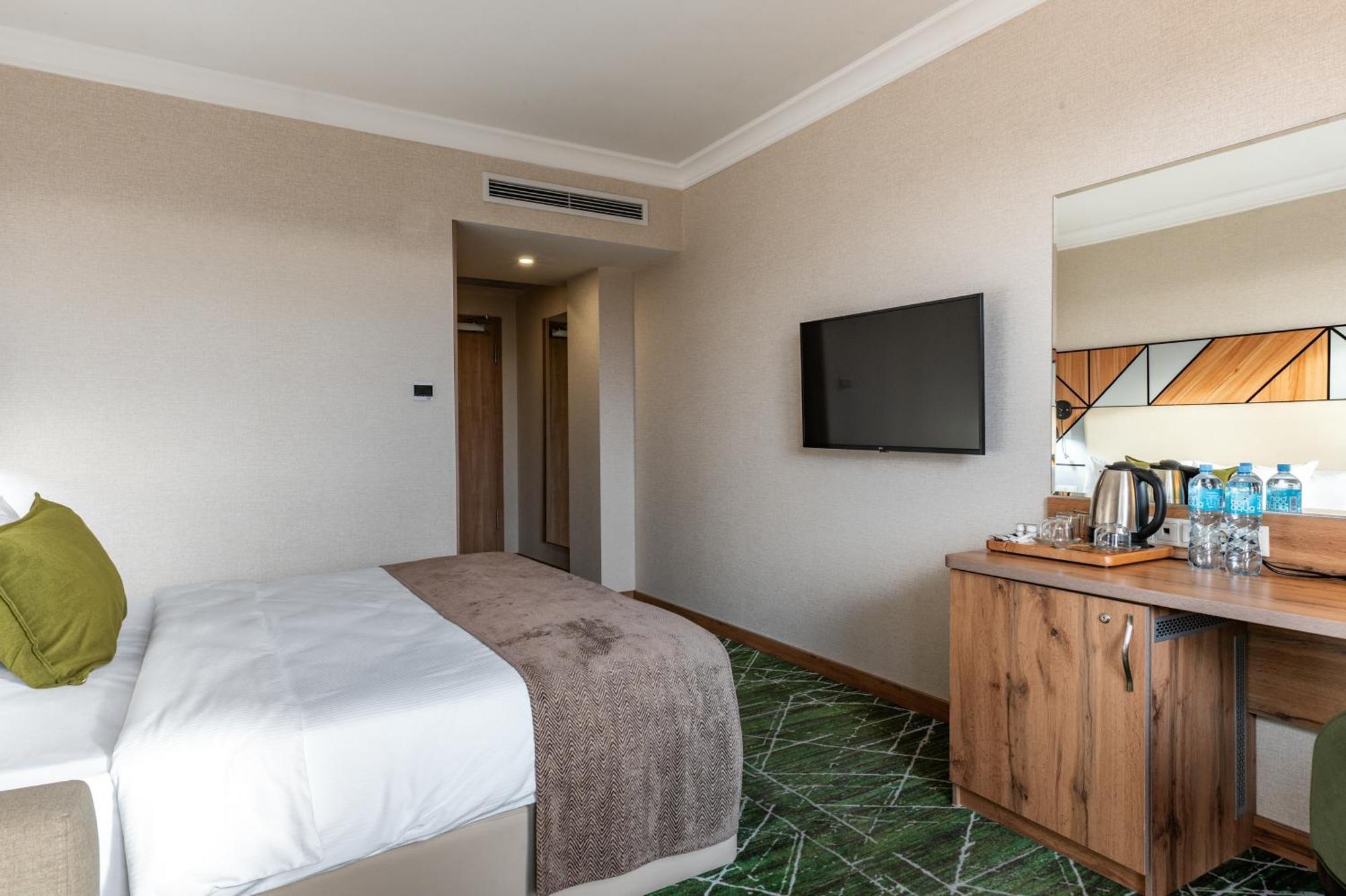 מלון Wyndham Garden Burabay מראה חיצוני תמונה