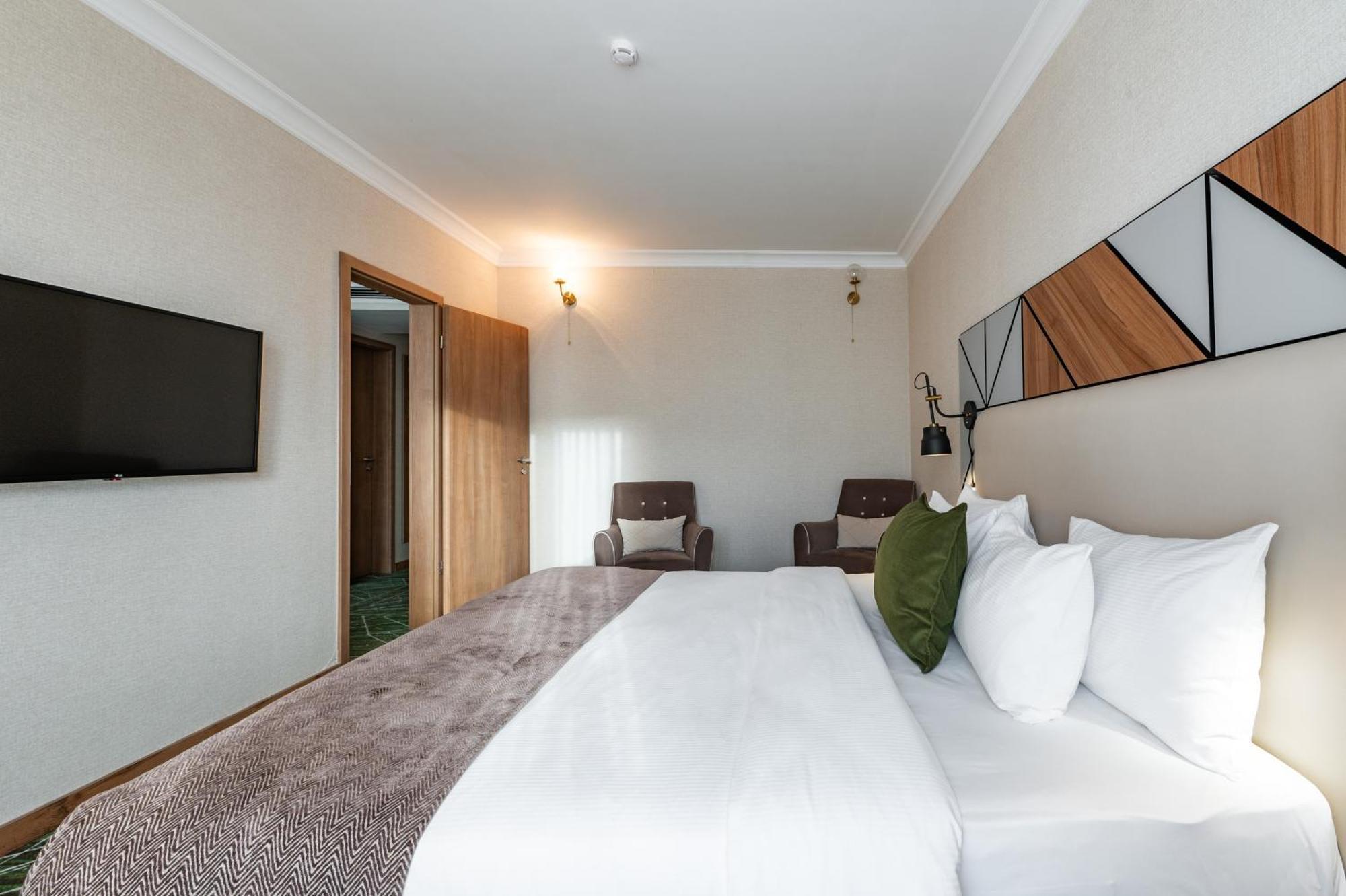 מלון Wyndham Garden Burabay מראה חיצוני תמונה